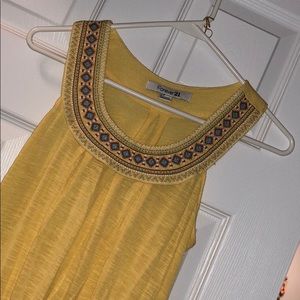 Adorable yellow tank